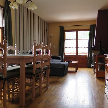 Apartaments El Ribal Valencia D'Aneu Eksteriør bilde