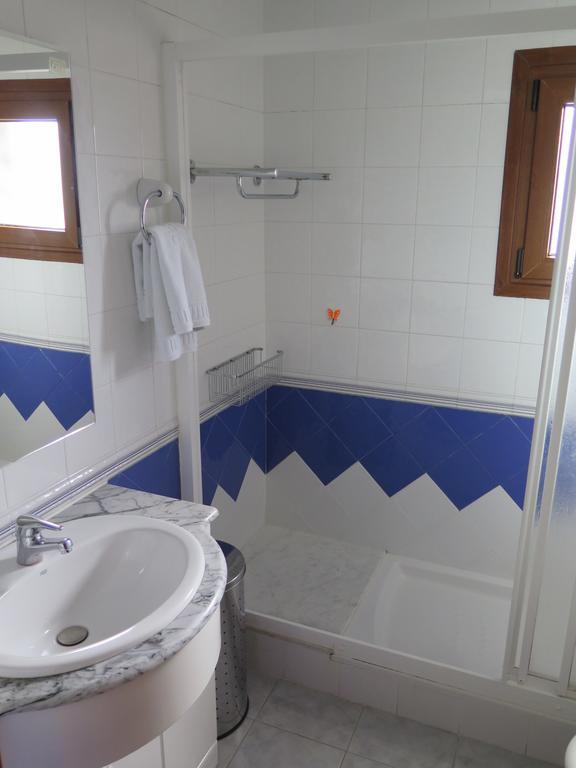 Apartaments El Ribal Valencia D'Aneu Eksteriør bilde