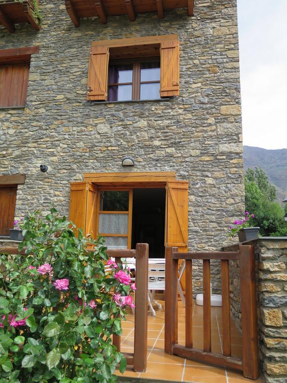 Apartaments El Ribal Valencia D'Aneu Eksteriør bilde